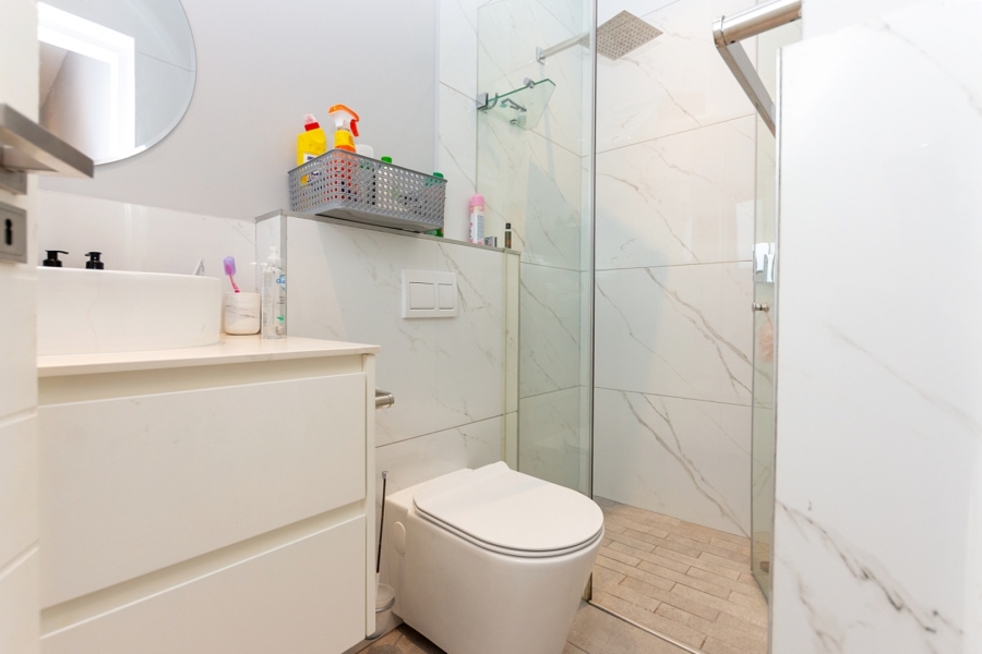 7 Bedroom Property for Sale in Calypso Beach Western Cape
